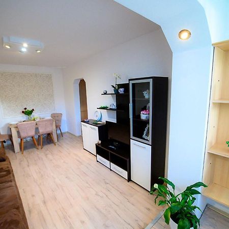 Alice Apartment Αράντ Εξωτερικό φωτογραφία