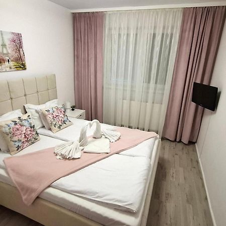 Alice Apartment Αράντ Εξωτερικό φωτογραφία